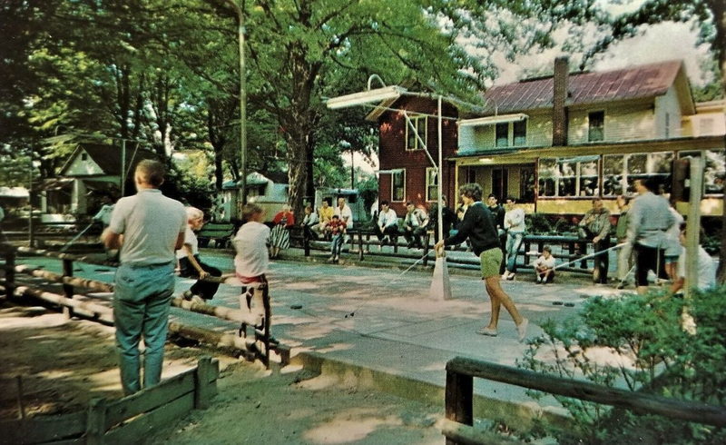 Pennellwood Resort - Vintage Postcard